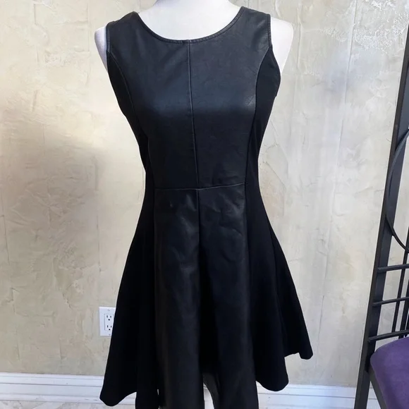 chinese dress ladies Olivaceous Dixie Vegan Leather Skirt *Final Sale* Black / Medium main image 0